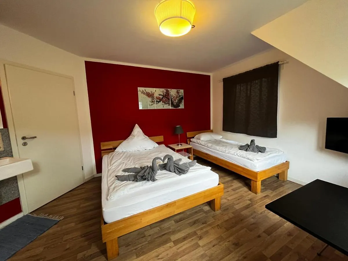 Hotelzimmer In Neusserstrasse Cologne Germany